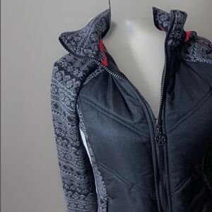 Womens Black Jacket Size S winter Skyr Hooded Wool Hoodie Sweater Long Sleeve